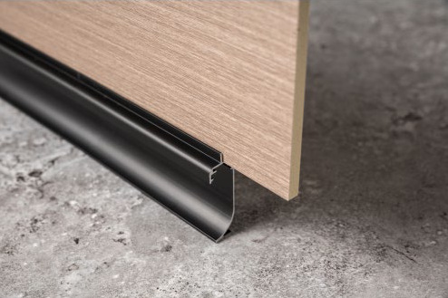 5506 Light Strip Skirting — 3